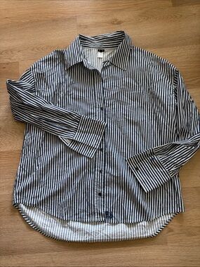 Monrow Navy and White Striped Button-Down Shirt